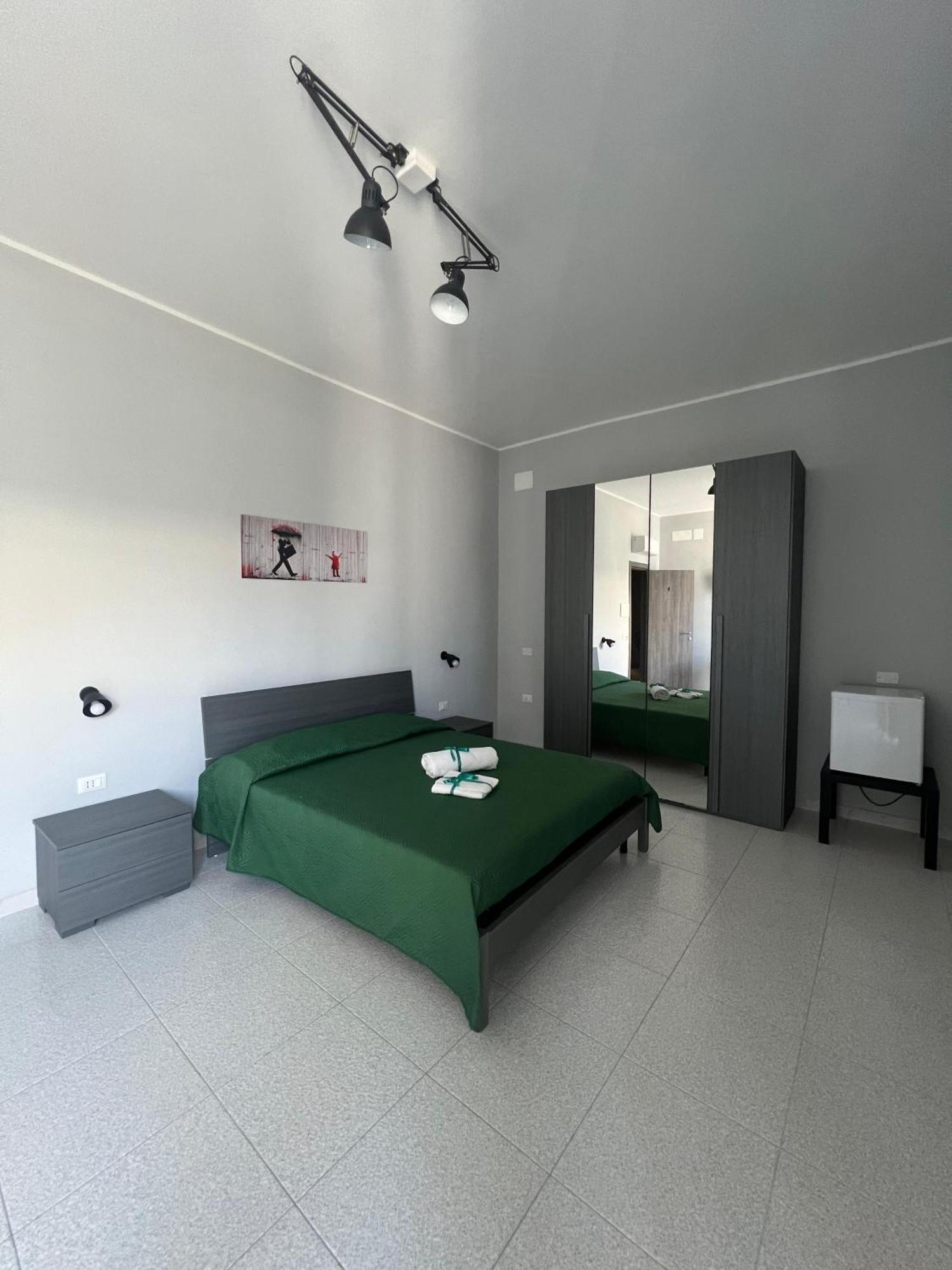Settetrequattro Rooms Сиракузы Экстерьер фото